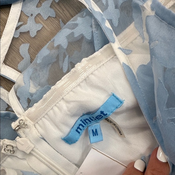 ☀️Charming Blue Floral Dress - Picture 2 of 3